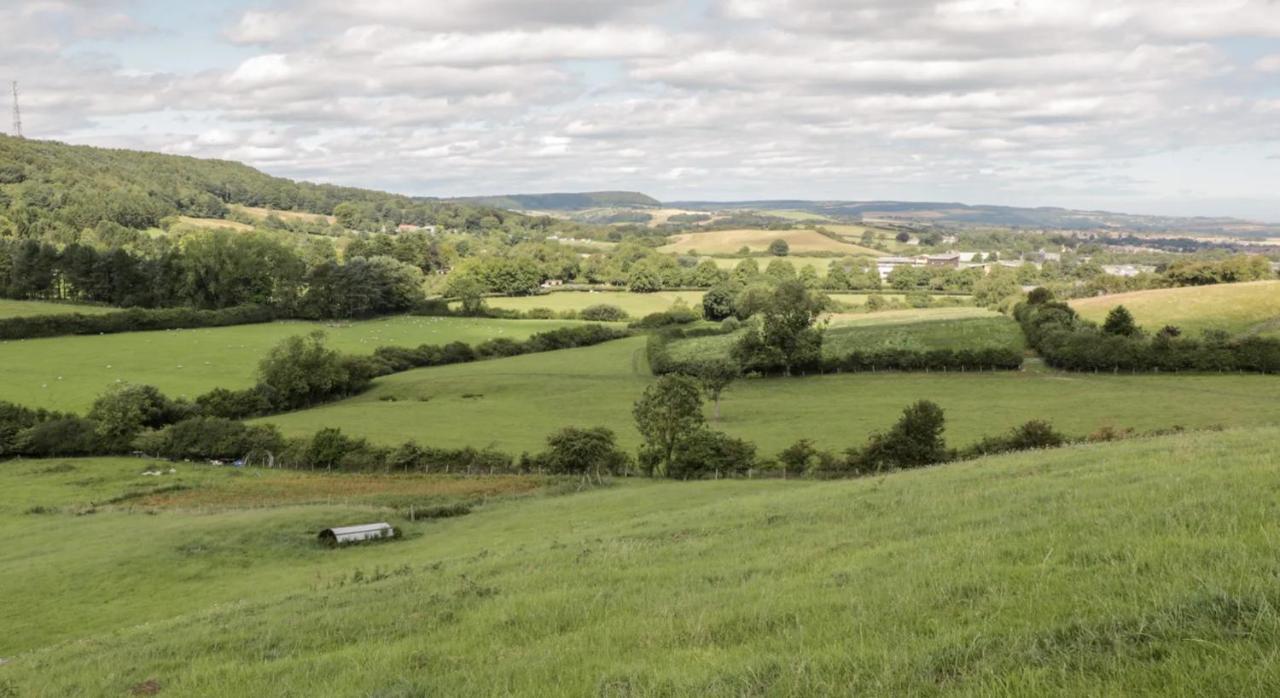 Shepherds Hut By Stepney Stays Scarborough Bagian luar foto